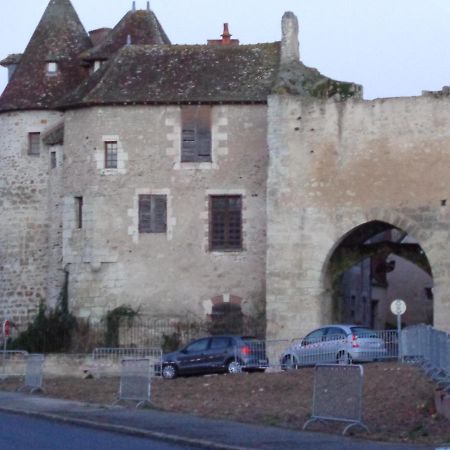 Auberge De La Tour Mennetou-sur-Cher Exterior foto