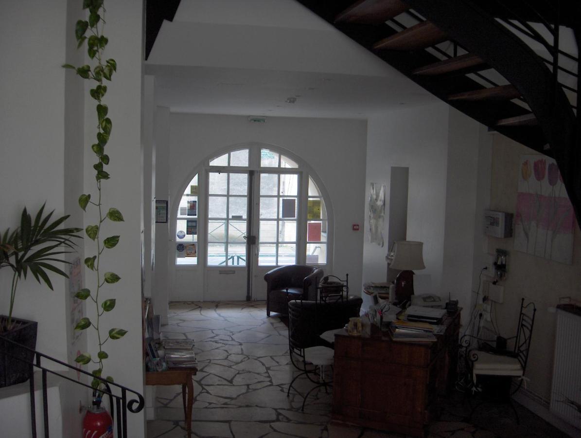 Auberge De La Tour Mennetou-sur-Cher Exterior foto
